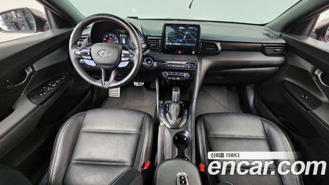 Hyundai Veloster 2021 — ფოტო 7/20
