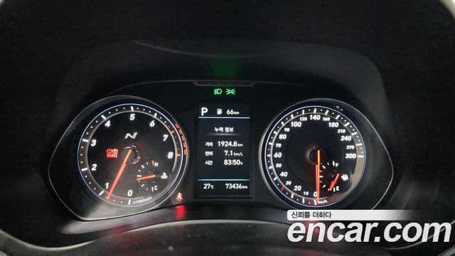 Hyundai Veloster 2021 — ფოტო 8/20