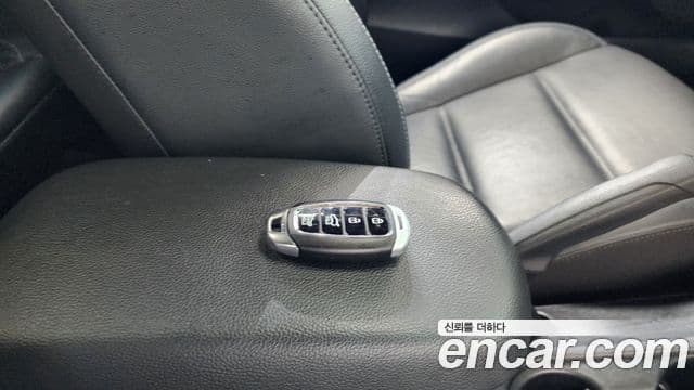 Hyundai Veloster 2021 — ფოტო 15/20