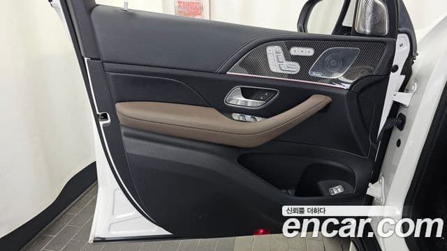 Mercedes-Benz GLE-Class 2020 — ფოტო 6/37