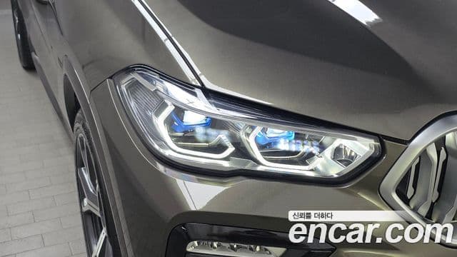 BMW X6 2021 — Photo 27/34