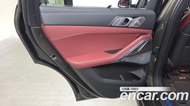 BMW X6 2021 — Photo 23/34
