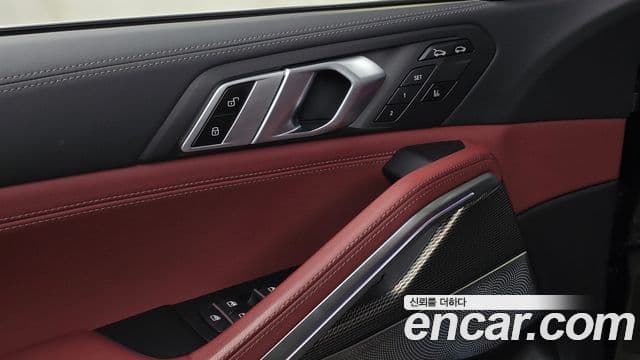 BMW X6 2021 — Photo 31/34