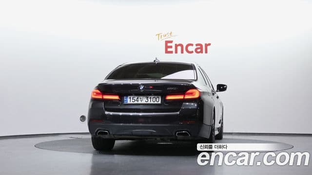 BMW 5 Series 2020 — ფოტო 4/20