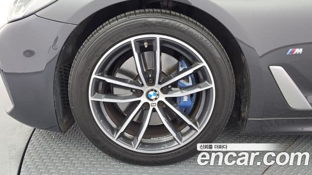 BMW 5 Series 2020 — ფოტო 5/20