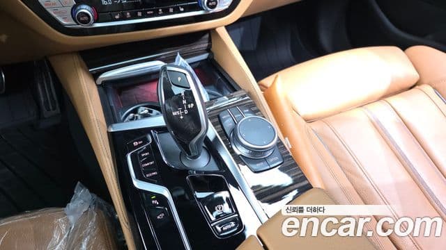 BMW 5 Series 2020 — ფოტო 9/20