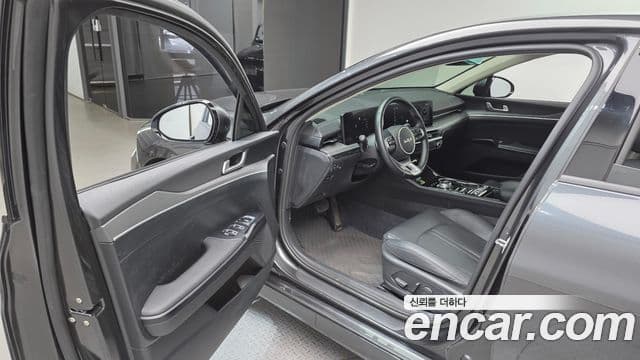 Kia K5 2025 — Şəkil 8/20
