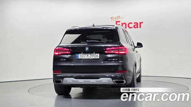 BMW X5 2022 — Photo 23/34