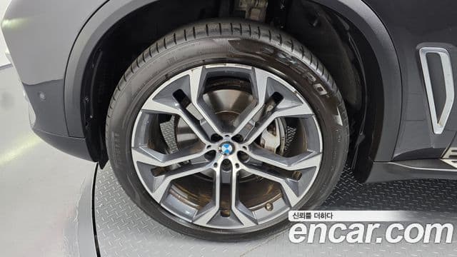 BMW X5 2022 — Photo 15/34