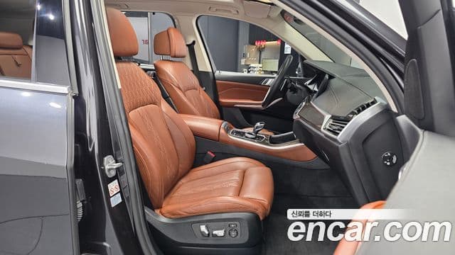 BMW X5 2022 — Photo 22/34