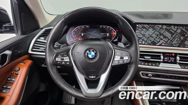 BMW X5 2022 — Photo 17/34