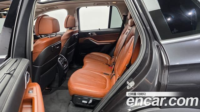 BMW X5 2022 — Photo 33/34