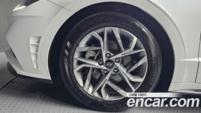 Hyundai Sonata 2022 — ფოტო 5/20