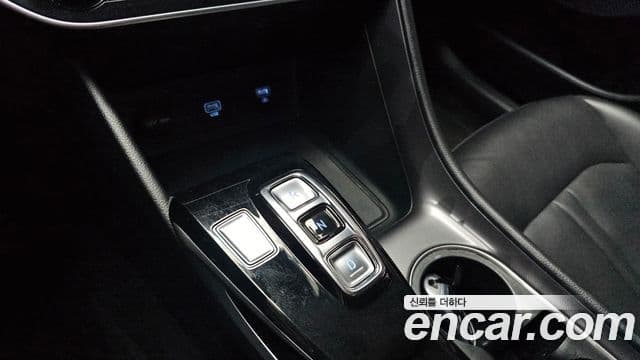 Hyundai Sonata 2022 — ფოტო 9/20