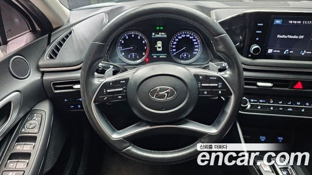 Hyundai Sonata 2022 — ფოტო 13/20