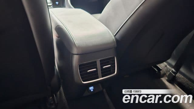 Hyundai Sonata 2022 — ფოტო 19/20