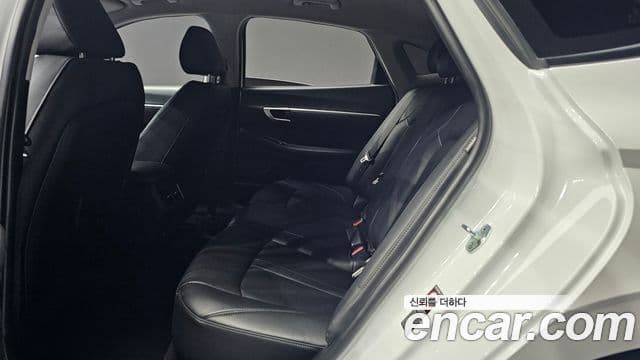 Hyundai Sonata Hybrid 2022 — Şəkil 23/30
