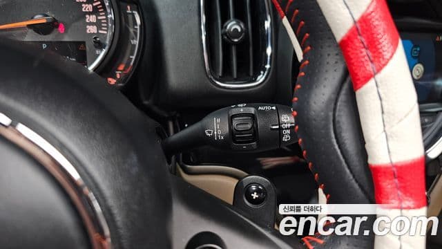 Mini Cooper S Countryman 2020 — ფოტო 18/20