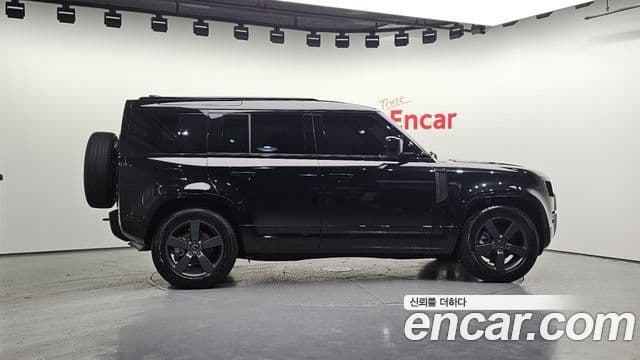 Land Rover Defender 2025 — ფოტო 5/20
