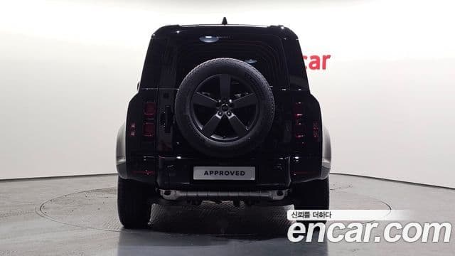 Land Rover Defender 2025 — ფოტო 6/20