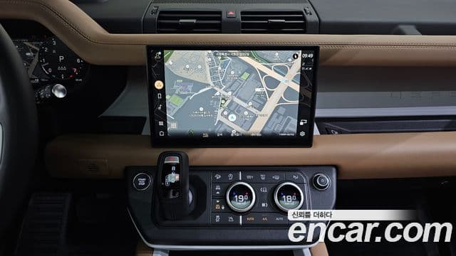 Land Rover Defender 2025 — фото 14 из 20