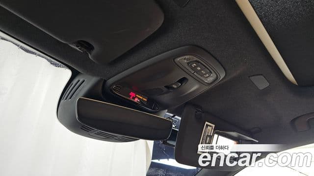 Volvo XC40 2021 — ფოტო 17/20