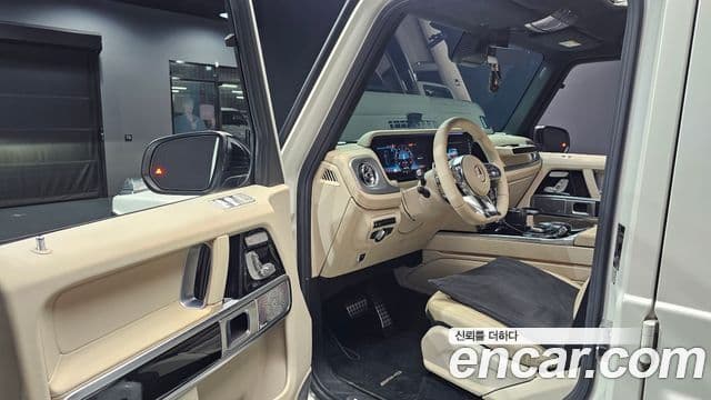 Mercedes-Benz G-Class 2021 — Photo 17/20