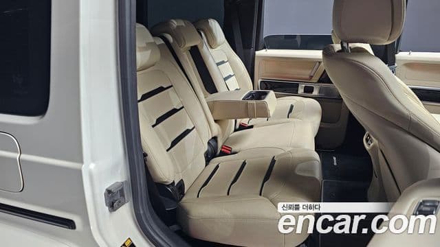 Mercedes-Benz G-Class 2021 — Photo 12/20