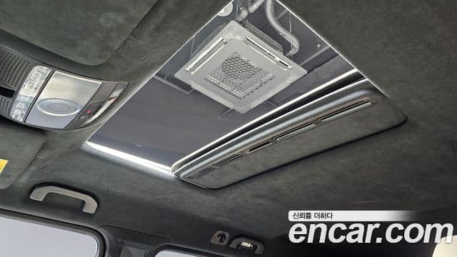 Mercedes-Benz G-Class 2021 — Photo 11/20