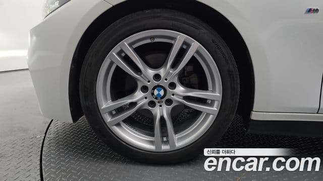 BMW 3 Series 2018 — Şəkil 5/20
