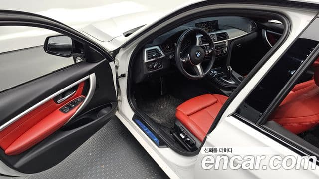 BMW 3 Series 2018 — Şəkil 11/20
