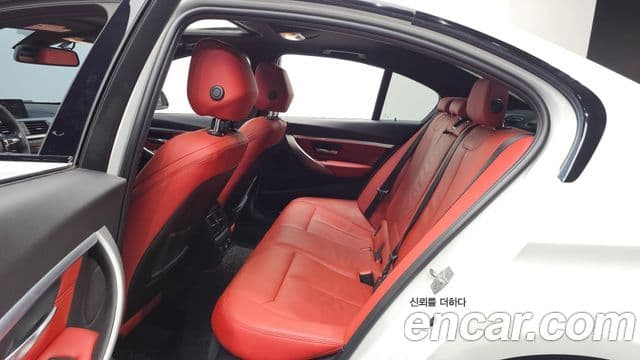 BMW 3 Series 2018 — Şəkil 12/20