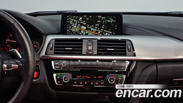 BMW 3 Series 2018 — Şəkil 15/20