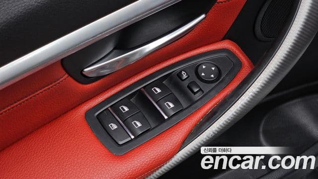 BMW 3 Series 2018 — Şəkil 19/20