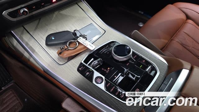 BMW X7 2025 — Şəkil 9/20