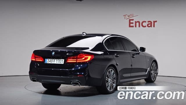 BMW 5 Series 2020 — ფოტო 2/20