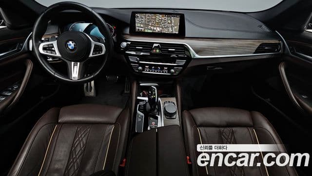 BMW 5 Series 2020 — ფოტო 7/20