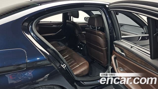 BMW 5 Series 2020 — ფოტო 12/20