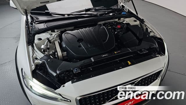 Volvo V60 Cross Country 2020 — Şəkil 6/20