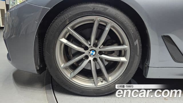 BMW 5 Series 2019 — Şəkil 5/20