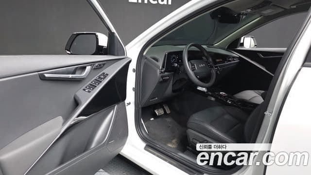 Kia Niro 2024 — ფოტო 10/20