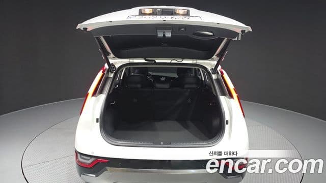 Kia Niro 2024 — ფოტო 20/20