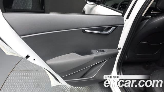 Kia Niro 2024 — Şəkil 6/35