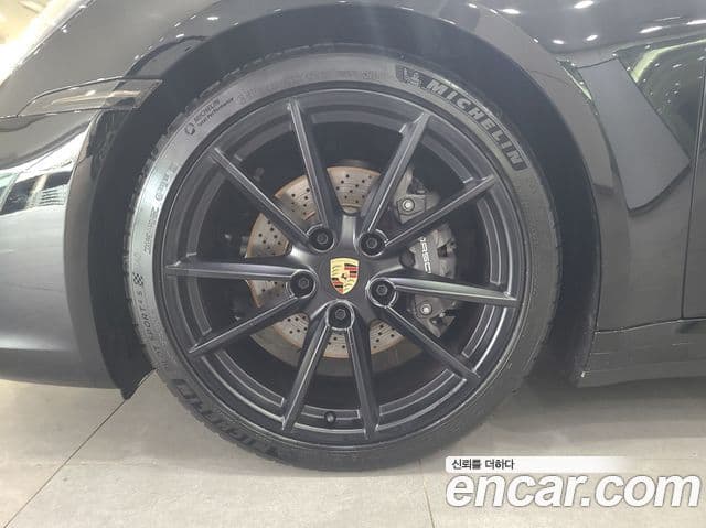 Porsche 911 2023 — Photo 5/20
