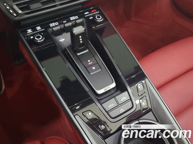 Porsche 911 2023 — Photo 11/20