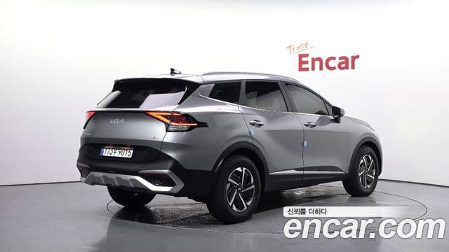 Kia Sportage 2022 — Фото 2/20