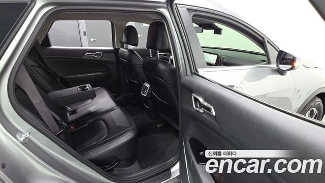 Kia Sportage 2022 — Фото 11/20