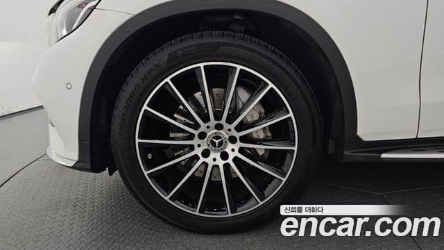 Mercedes-Benz GLC-Class 2018 — ფოტო 5/20