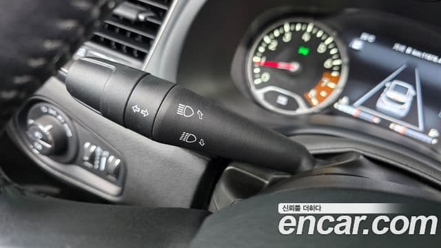 Jeep Renegade 2023 — Photo 8/33
