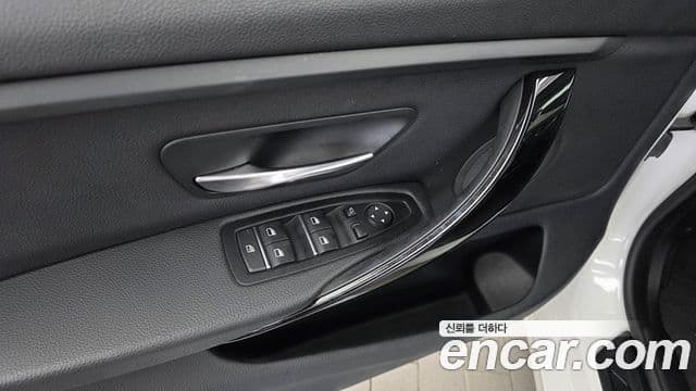 BMW 4 Series 2019 — ფოტო 29/32